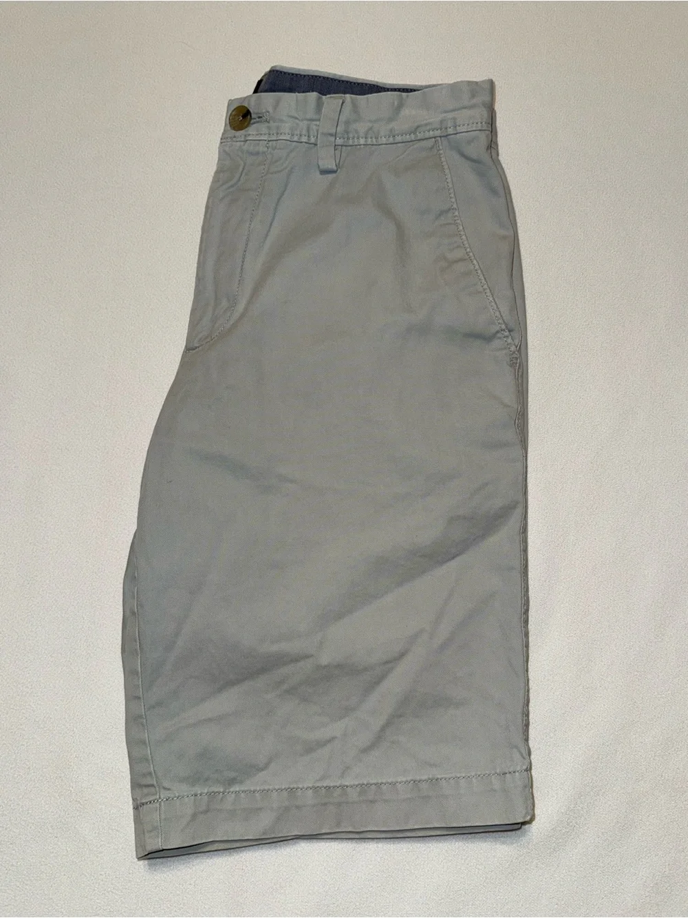 Banana Republic Men’s Emerson Short Light Blue Size 29 Flat Front Chino Shorts